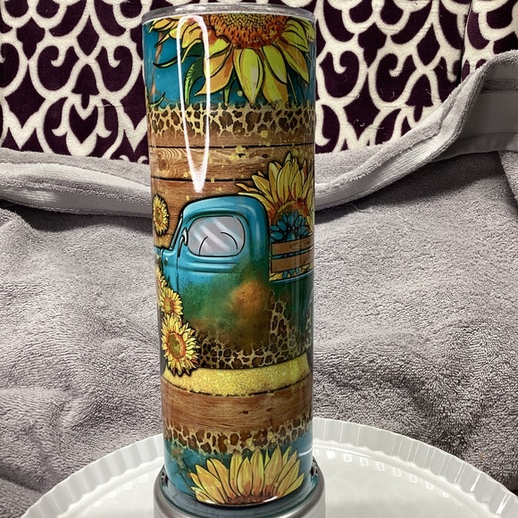 20 OZ Tumbler - Picture 3 of 5